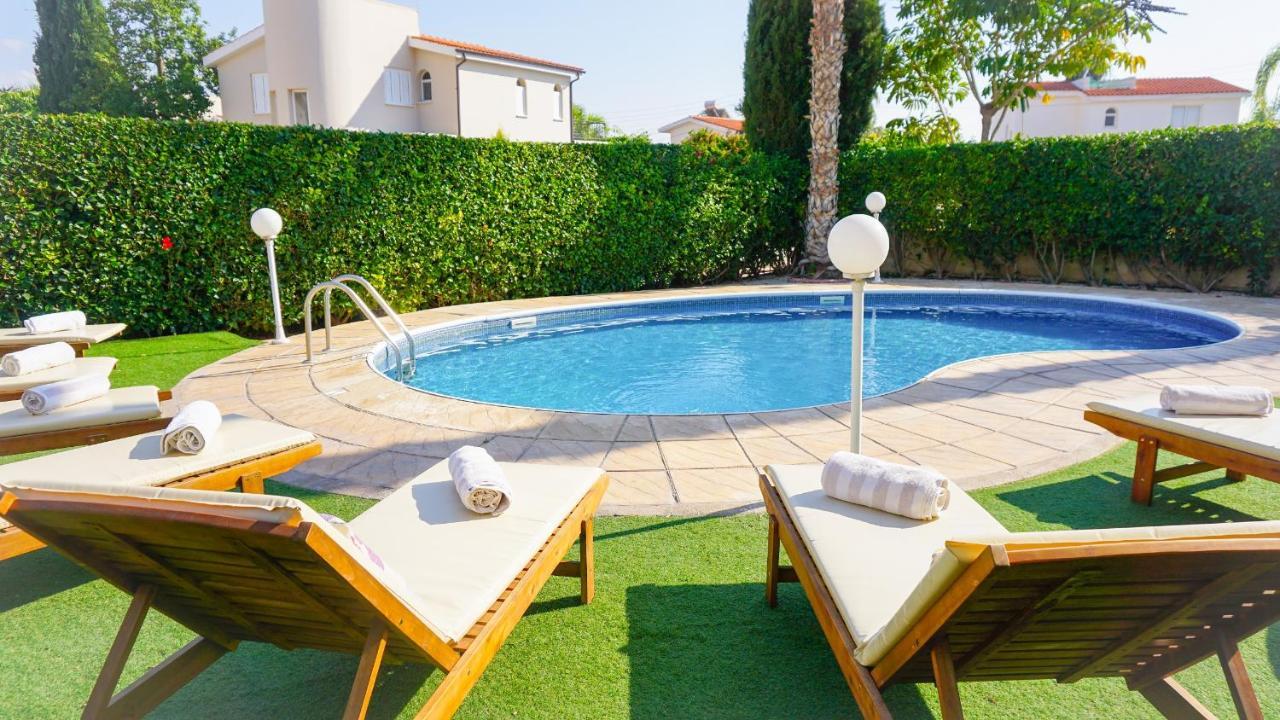 Villa Oasis By Ezoria Villas Coral Bay Exteriér fotografie